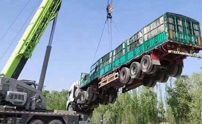 浉河区道路脱困救援案例